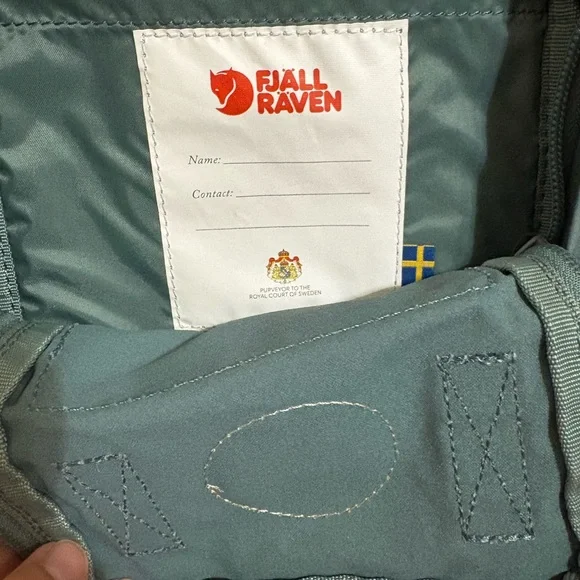 FJALLRAVEN Kånken Sling Crossbody Bag - Picture 2 of 4